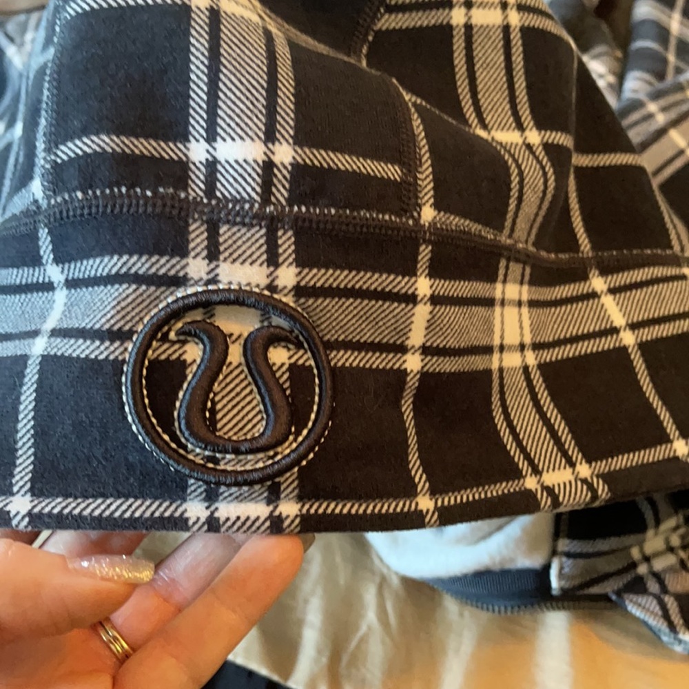 Christina Haack Lululemon Plaid Scuba Jacket - Picture 5 of 8
